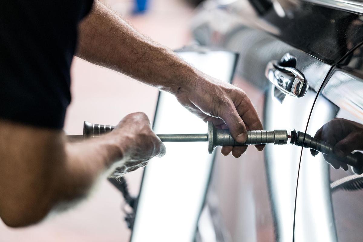 Ремонт вмятин без окраса